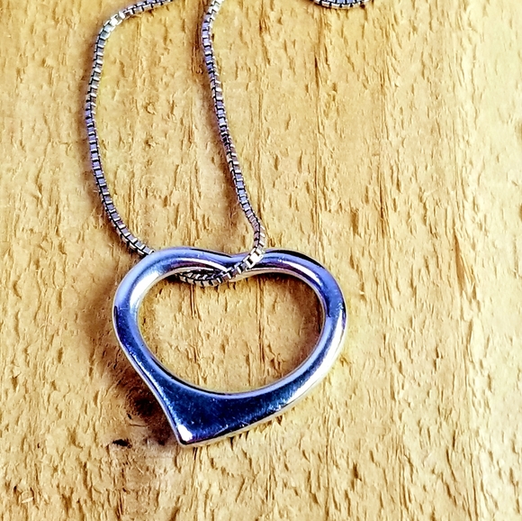 Sterling Silver Freeform Heart Pendant Necklace - Picture 4 of 11